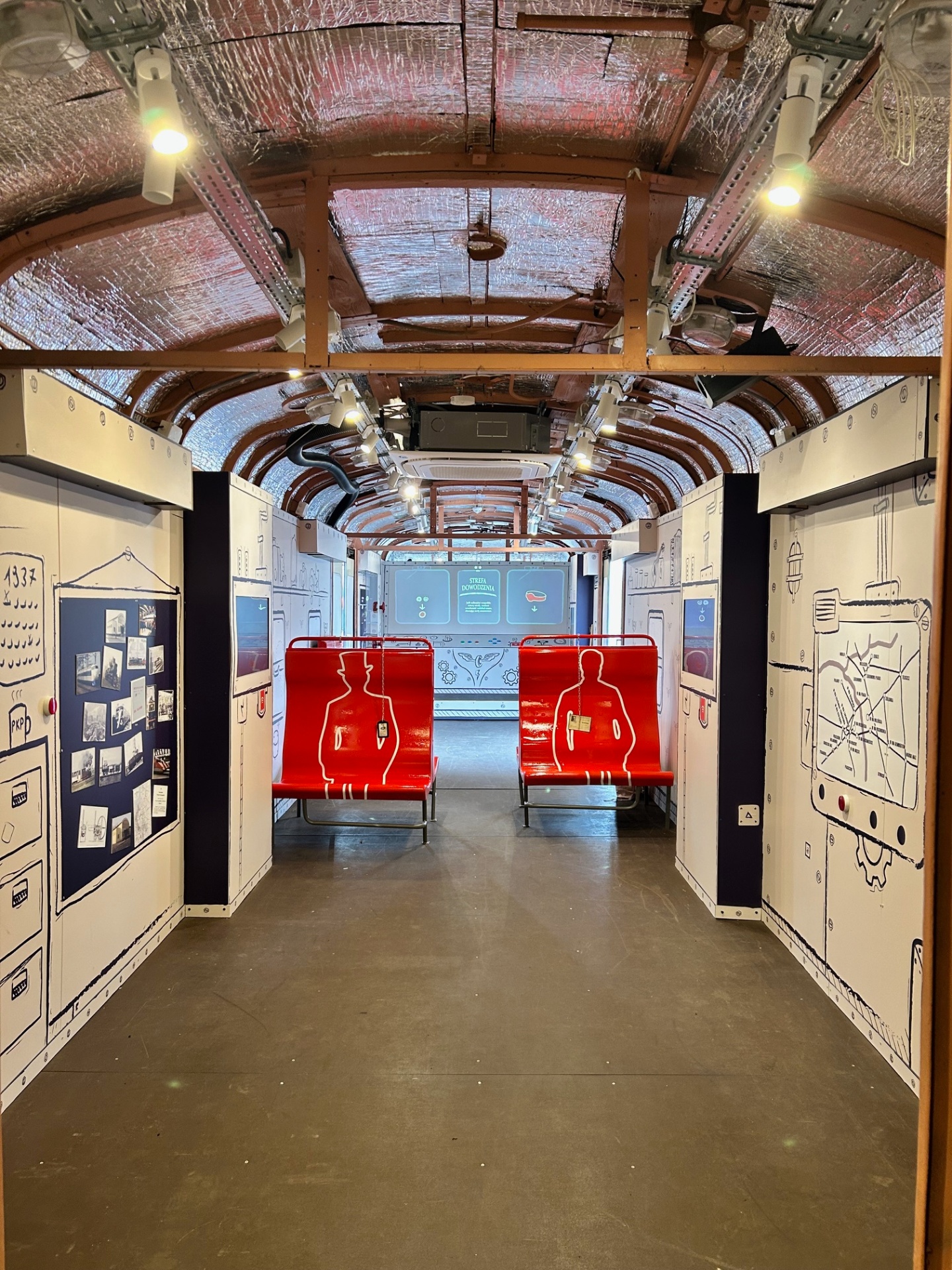 Wagon Zagadek — immersyjny riddle room w zabytkowym wagonie